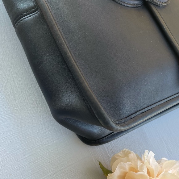 Coach Vintage Leather Station In Black - Picture 11 of 16